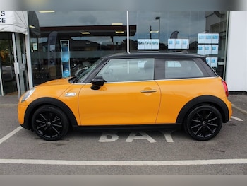 Used MINI Hatch 2016 for sale - 76352082: Photo