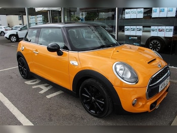 Used MINI Hatch 2016 for sale - 76352082: Photo