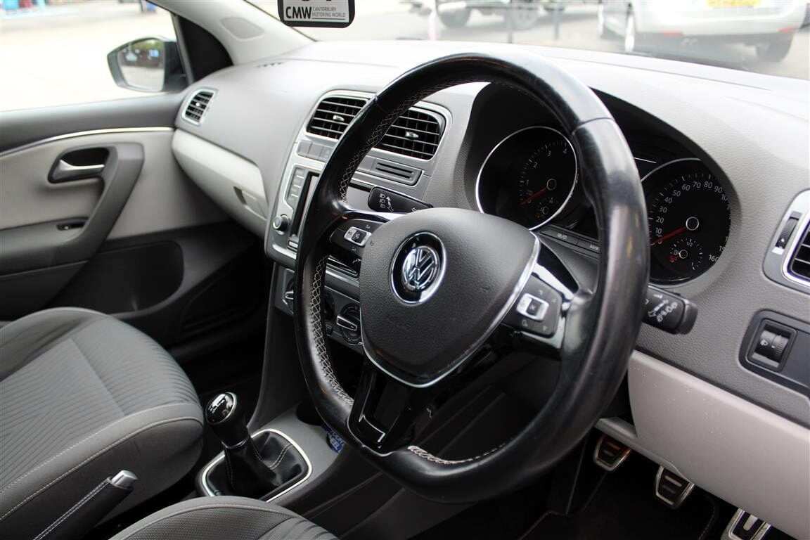 Used Volkswagen Polo 2015 for sale - 76352083: Photo 12