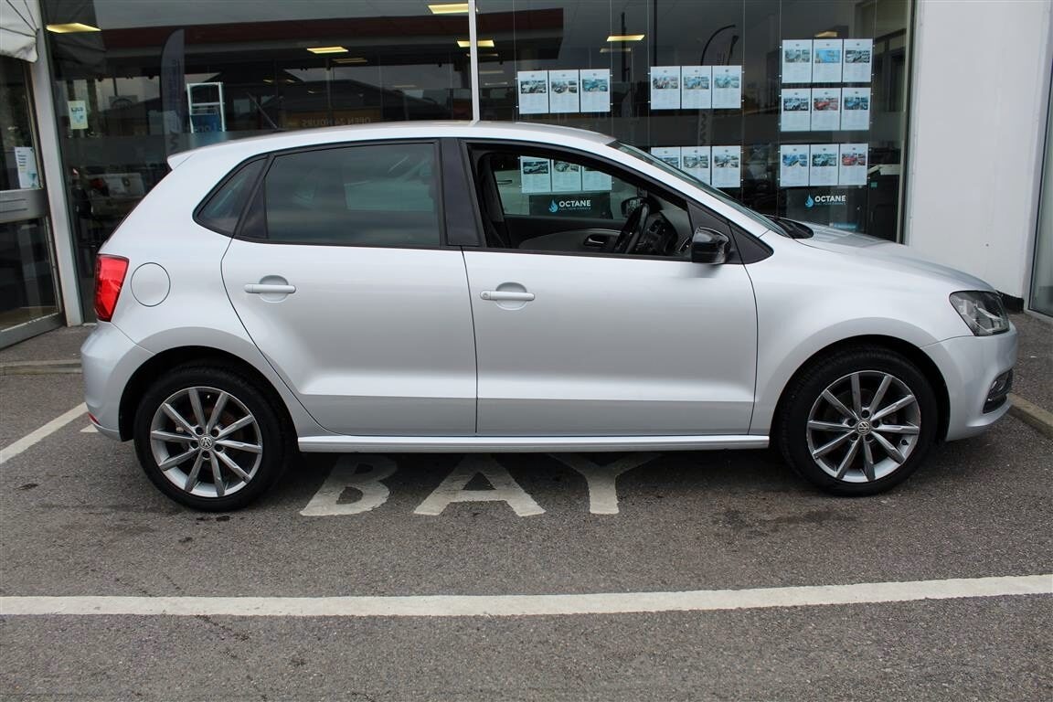 Used Volkswagen Polo 2015 for sale - 76352083: Photo 5