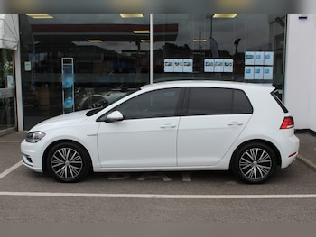 Used Volkswagen Golf 2019 for sale - 76352065: Photo