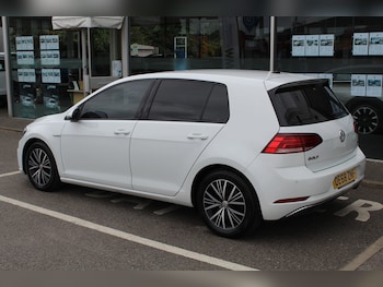 Used Volkswagen Golf 2019 for sale - 76352065: Photo