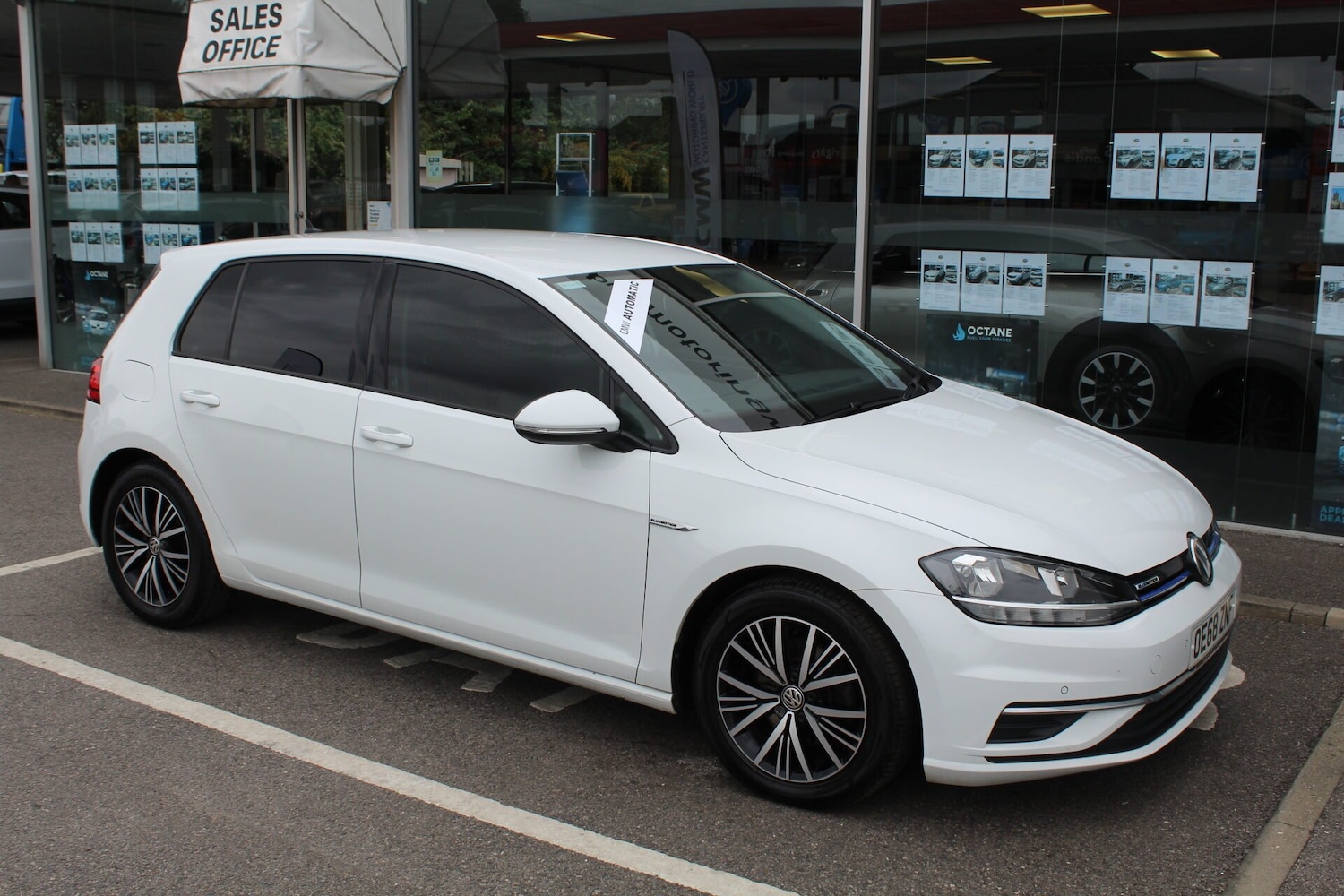 Used Volkswagen Golf 2019 for sale - 76352065: Photo 6