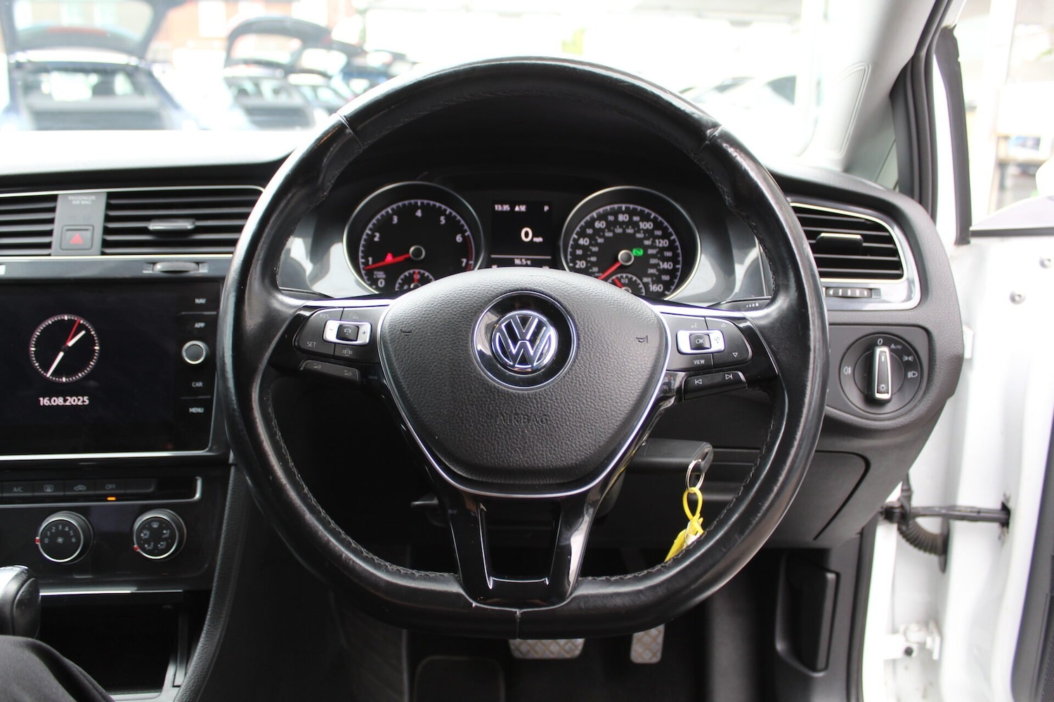 Used Volkswagen Golf 2019 for sale - 76352065: Photo 8