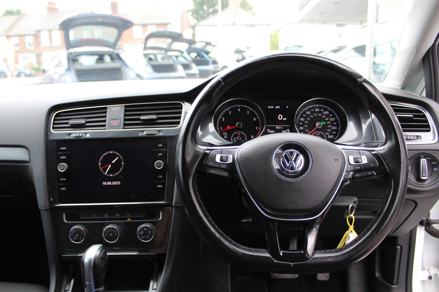 Used Volkswagen Golf 2019 for sale - 76352065: Photo 9