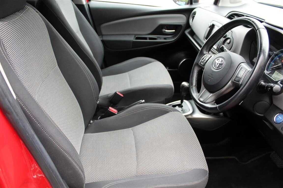 Used Toyota Yaris 2017 for sale - 76352095: Photo 11