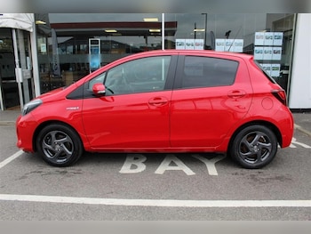 Used Toyota Yaris 2017 for sale - 76352095: Photo