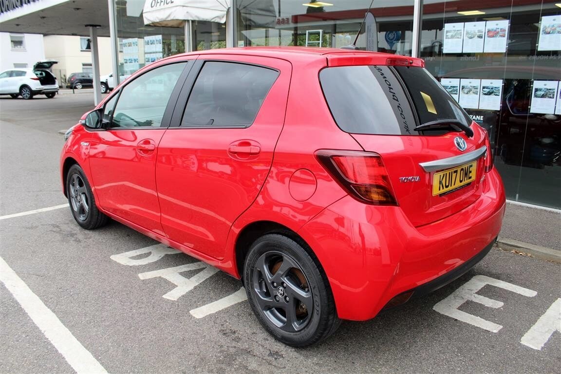 Used Toyota Yaris 2017 for sale - 76352095: Photo 3
