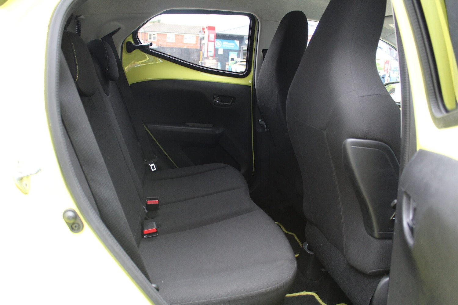Used Toyota AYGO 2016 for sale - 76352077: Photo 11