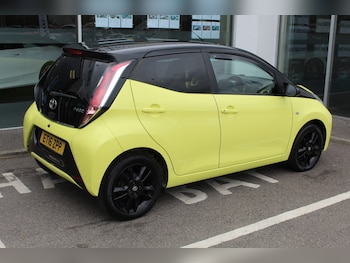 Used Toyota AYGO 2016 for sale - 76352077: Photo