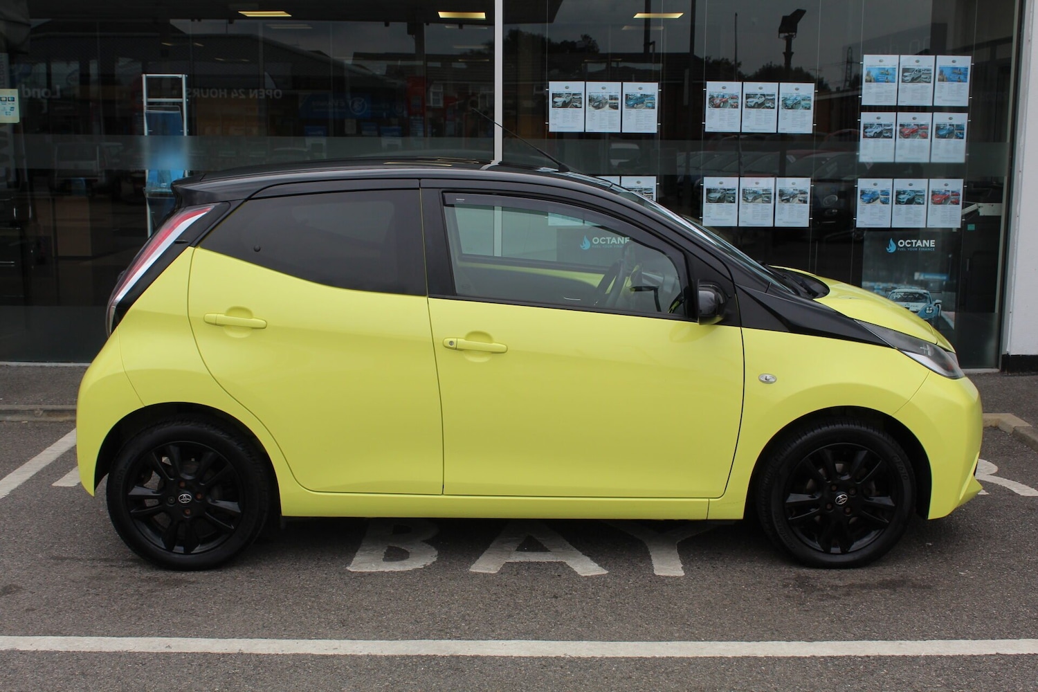 Used Toyota AYGO 2016 for sale - 76352077: Photo 5