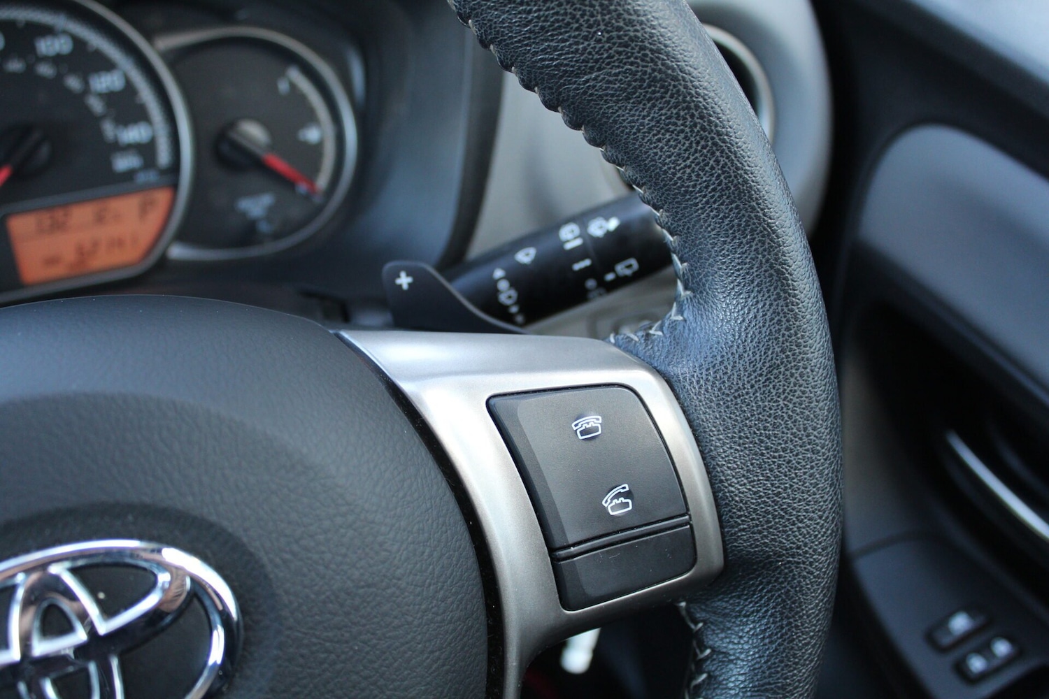Used Toyota Yaris 2015 for sale - 76357450: Photo 15