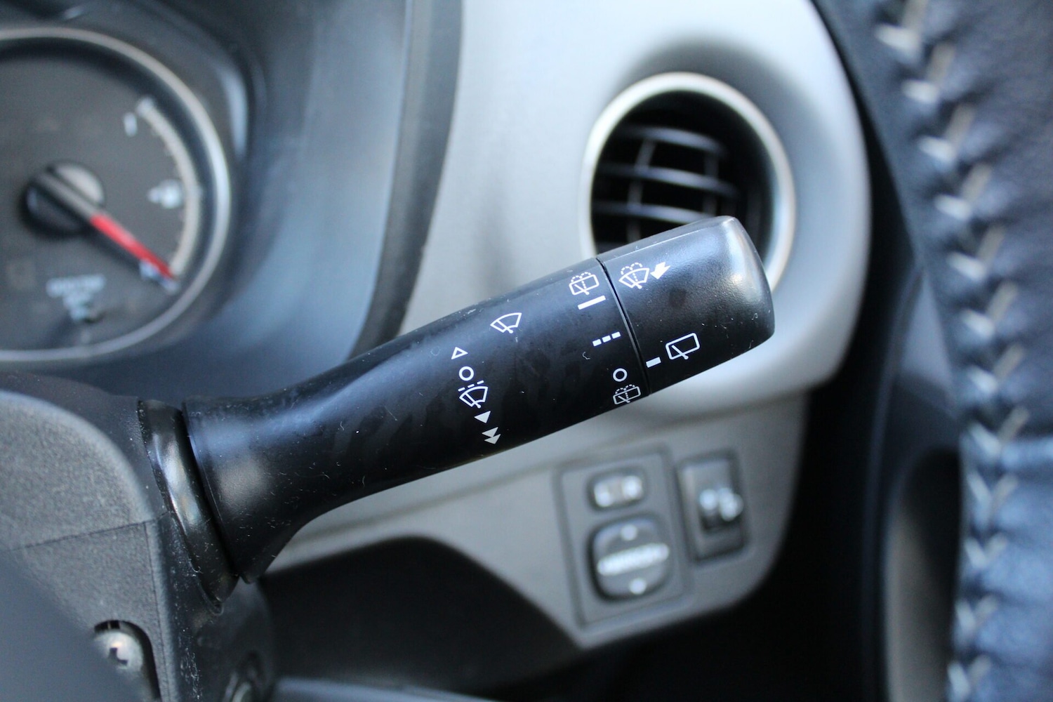 Used Toyota Yaris 2015 for sale - 76357450: Photo 17