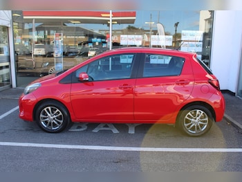 Used Toyota Yaris 2015 for sale - 76357450: Photo
