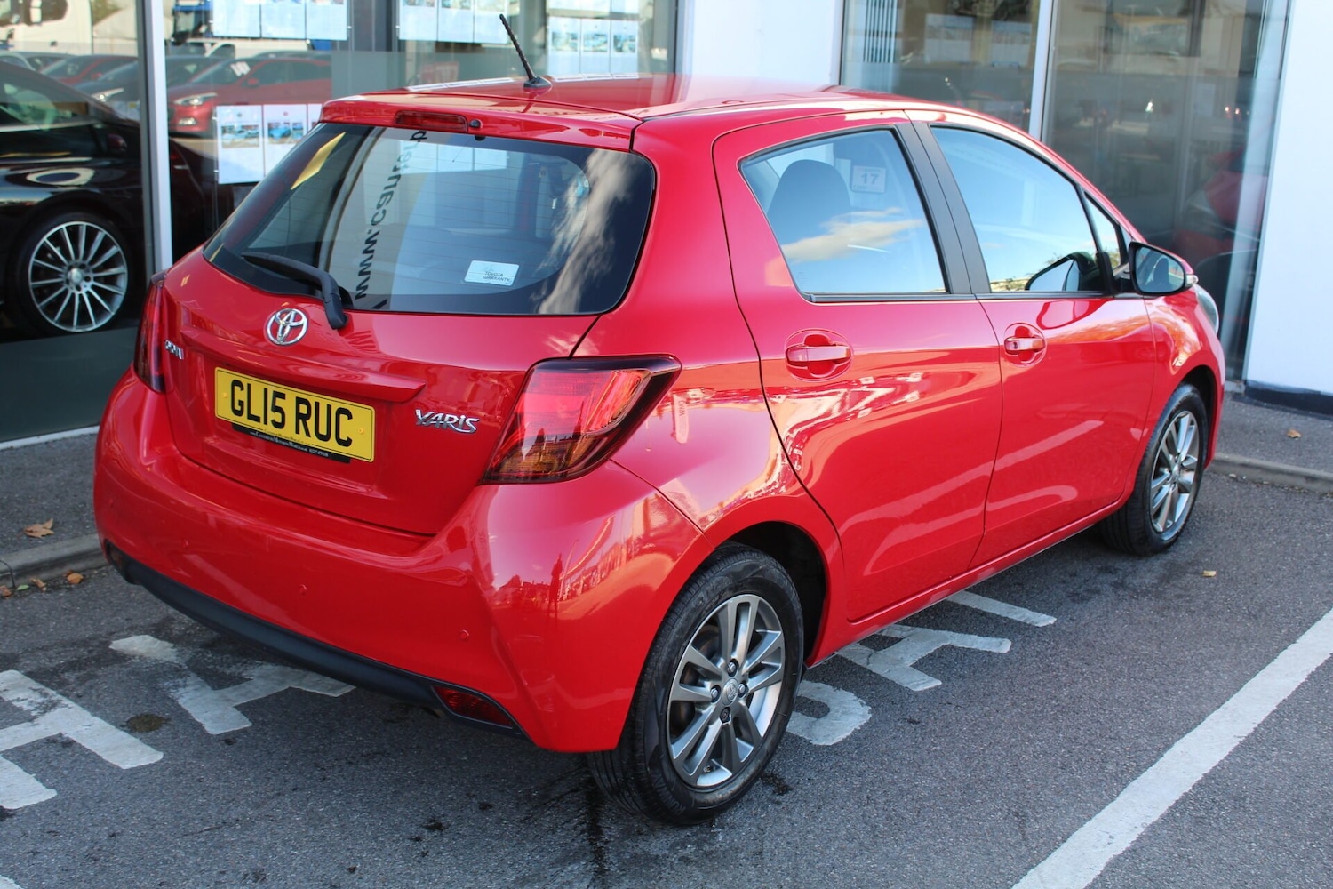Used Toyota Yaris 2015 for sale - 76357450: Photo 5