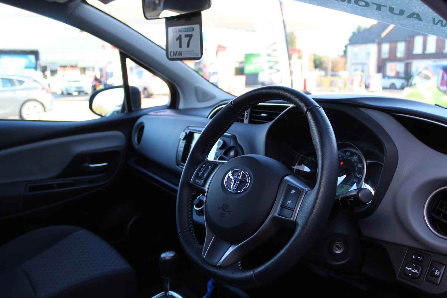 Used Toyota Yaris 2015 for sale - 76357450: Photo 9