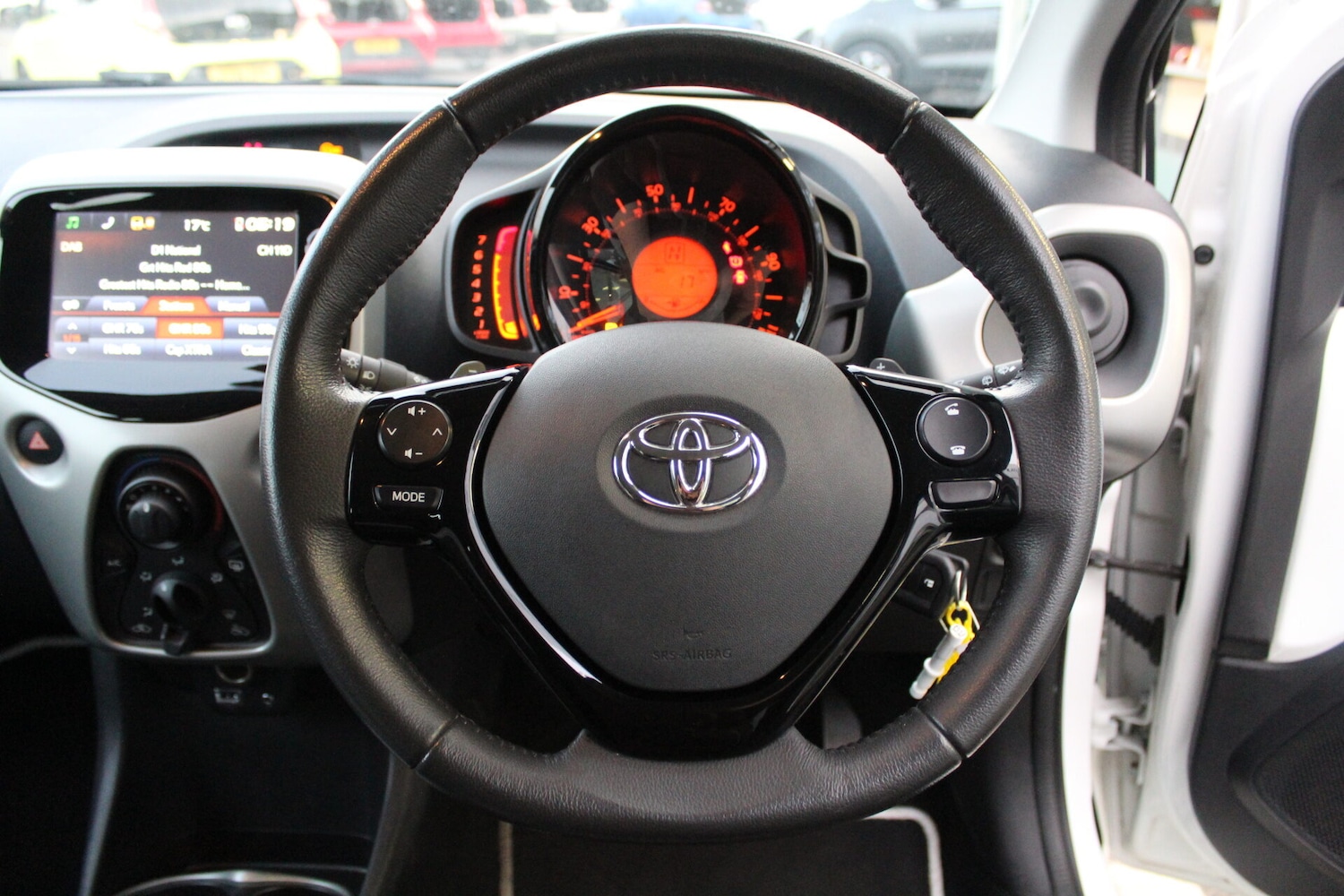 Used Toyota AYGO 2014 for sale - 76488540: Photo 10
