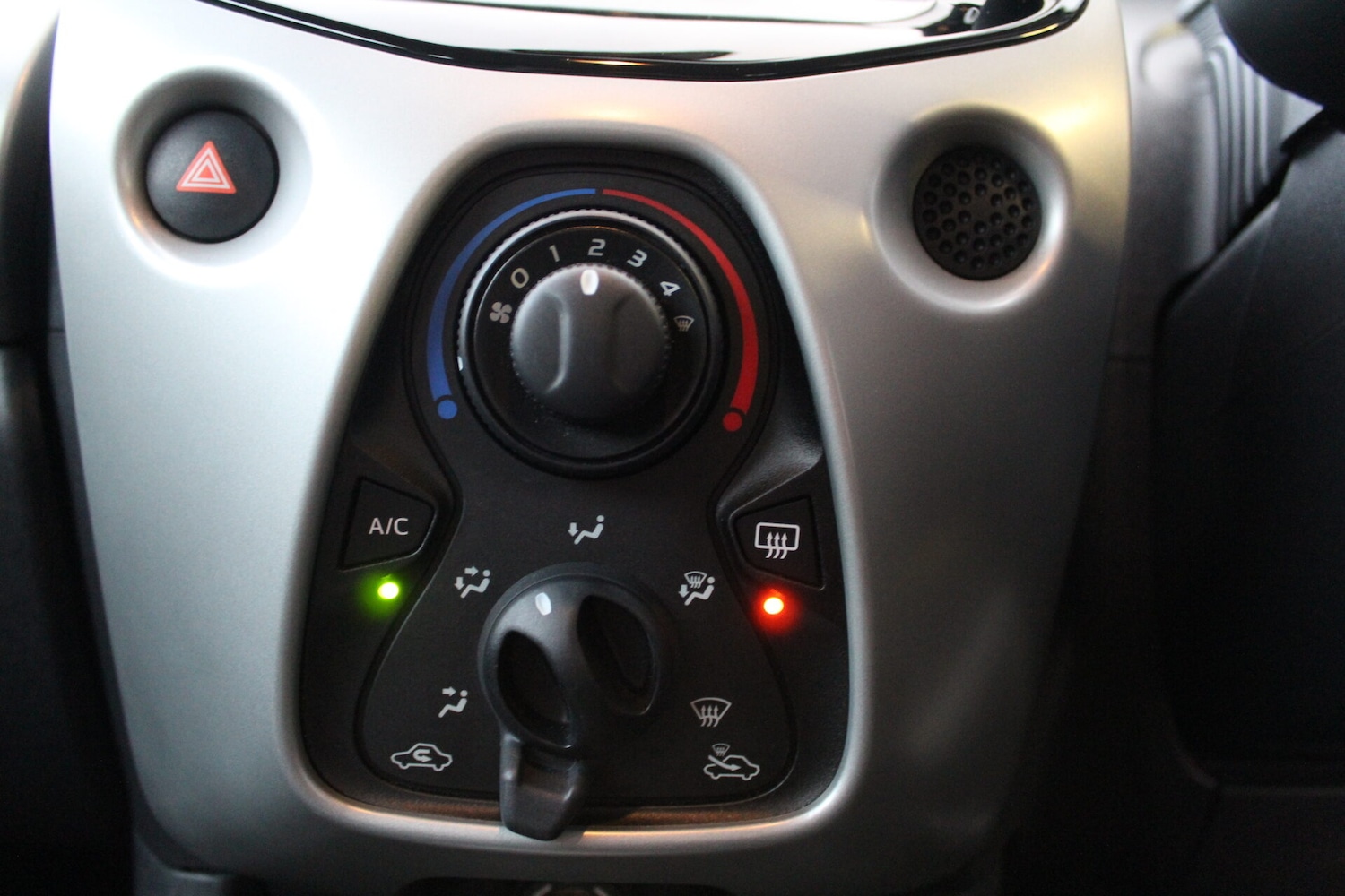 Used Toyota AYGO 2014 for sale - 76488540: Photo 18