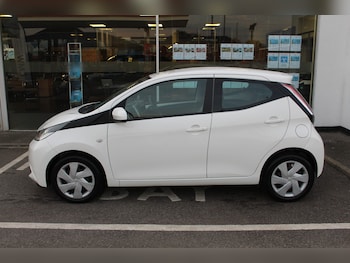 Used Toyota AYGO 2014 for sale - 76488540: Photo