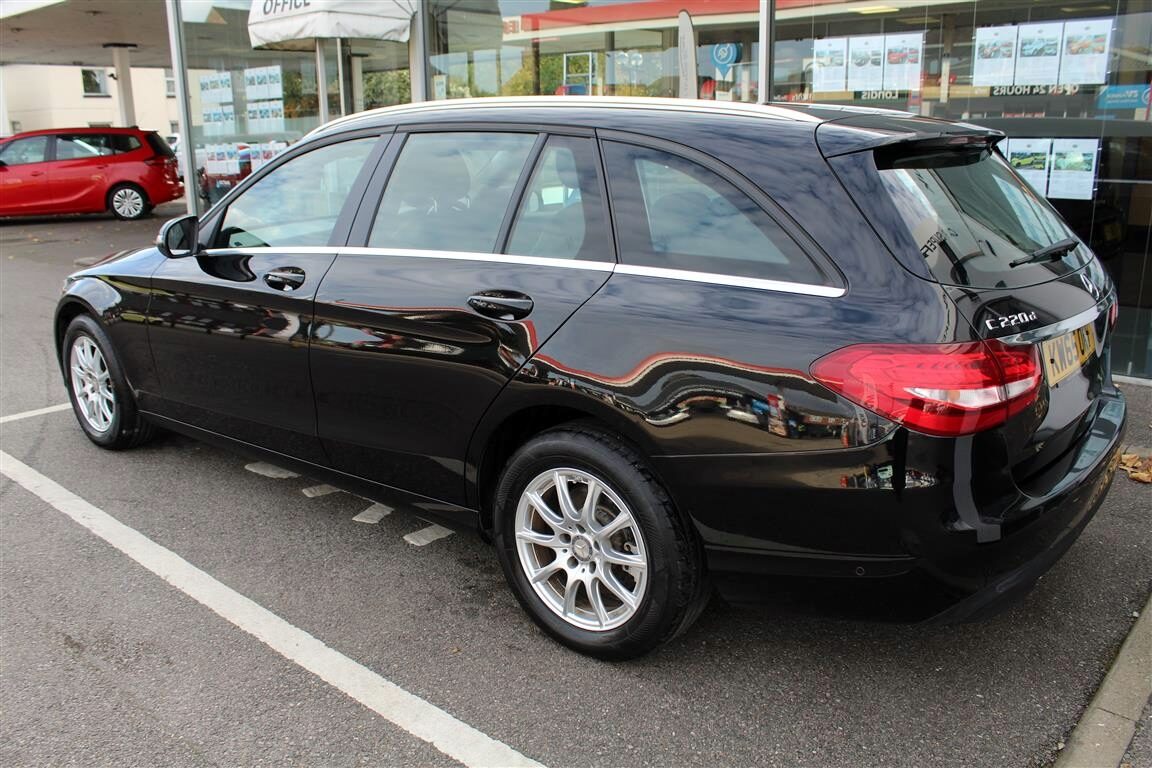 Used Mercedes-Benz C Class 2016 for sale - 76365769: Photo 3