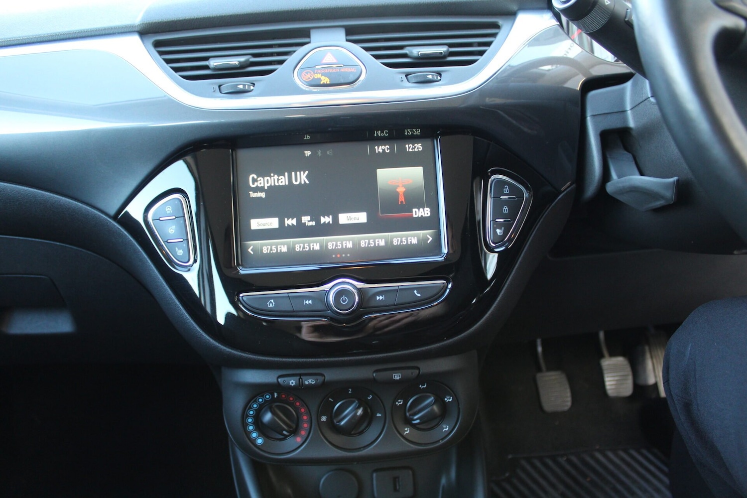 Used Vauxhall Corsa 2016 for sale - 76357474: Photo 16