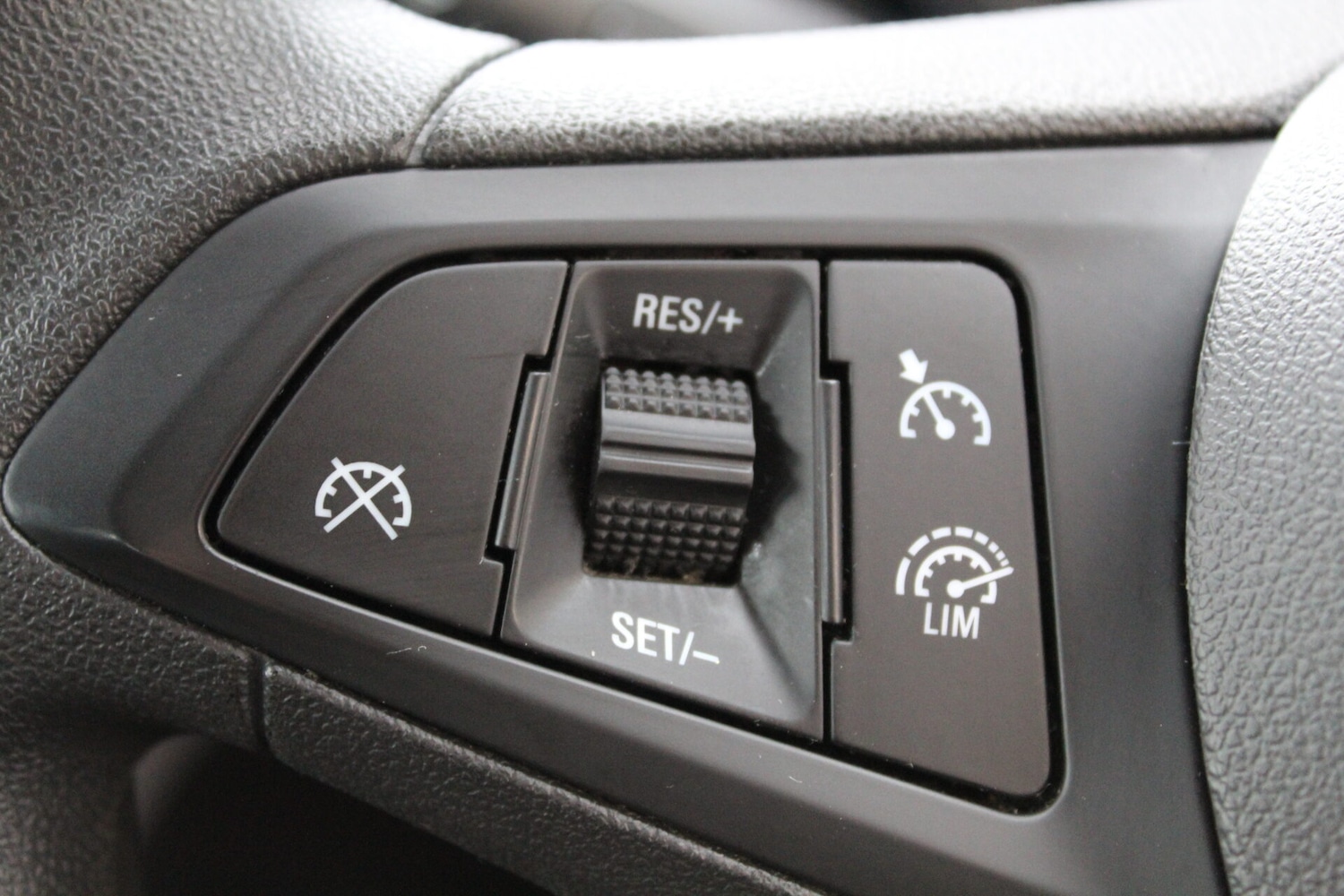 Used Vauxhall Zafira 2017 for sale - 76374265: Photo 12