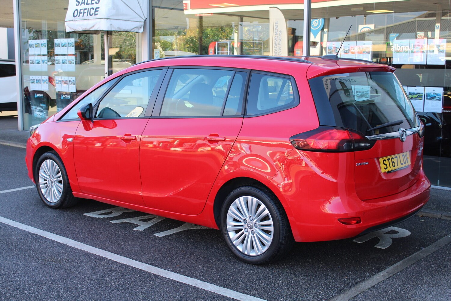 Used Vauxhall Zafira 2017 for sale - 76374265: Photo 3