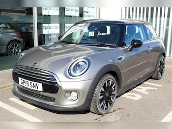 Used MINI Hatch 2019 for sale - 76352086: Photo
