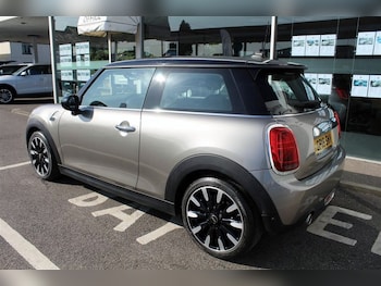 Used MINI Hatch 2019 for sale - 76352086: Photo