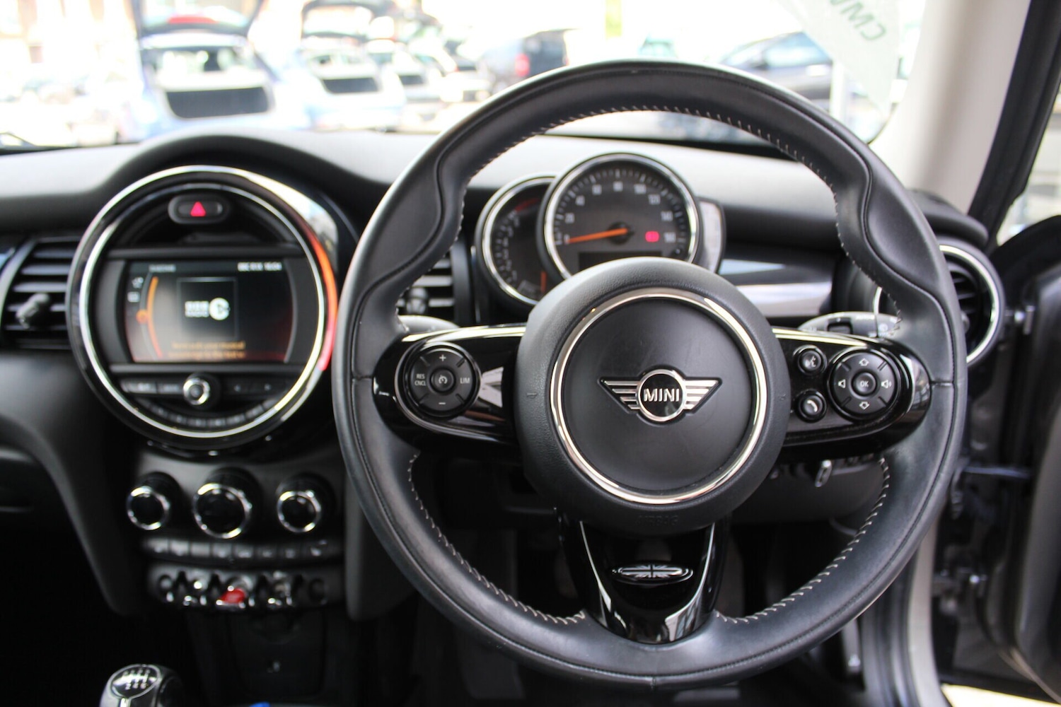 Used MINI Hatch 2019 for sale - 76352086: Photo 8