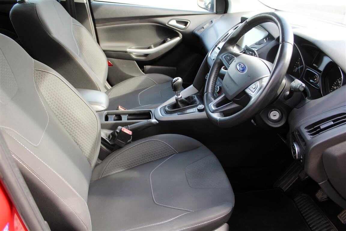 Used Ford Focus 2016 for sale - 76352071: Photo 11