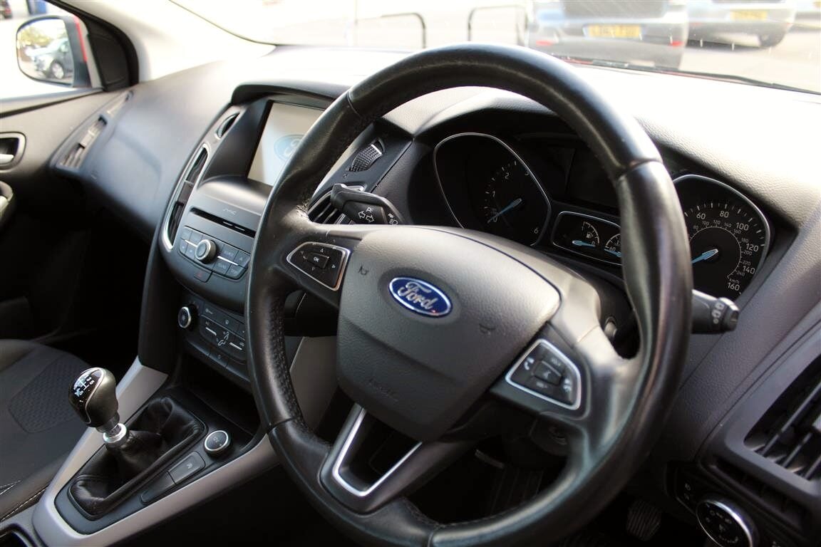 Used Ford Focus 2016 for sale - 76352071: Photo 12