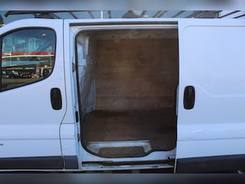 Used Nissan Primastar 2006 for sale - 76352070: Photo