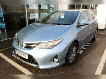 Toyota Auris feature image