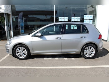 Used Volkswagen Golf 2014 for sale - 76352068: Photo