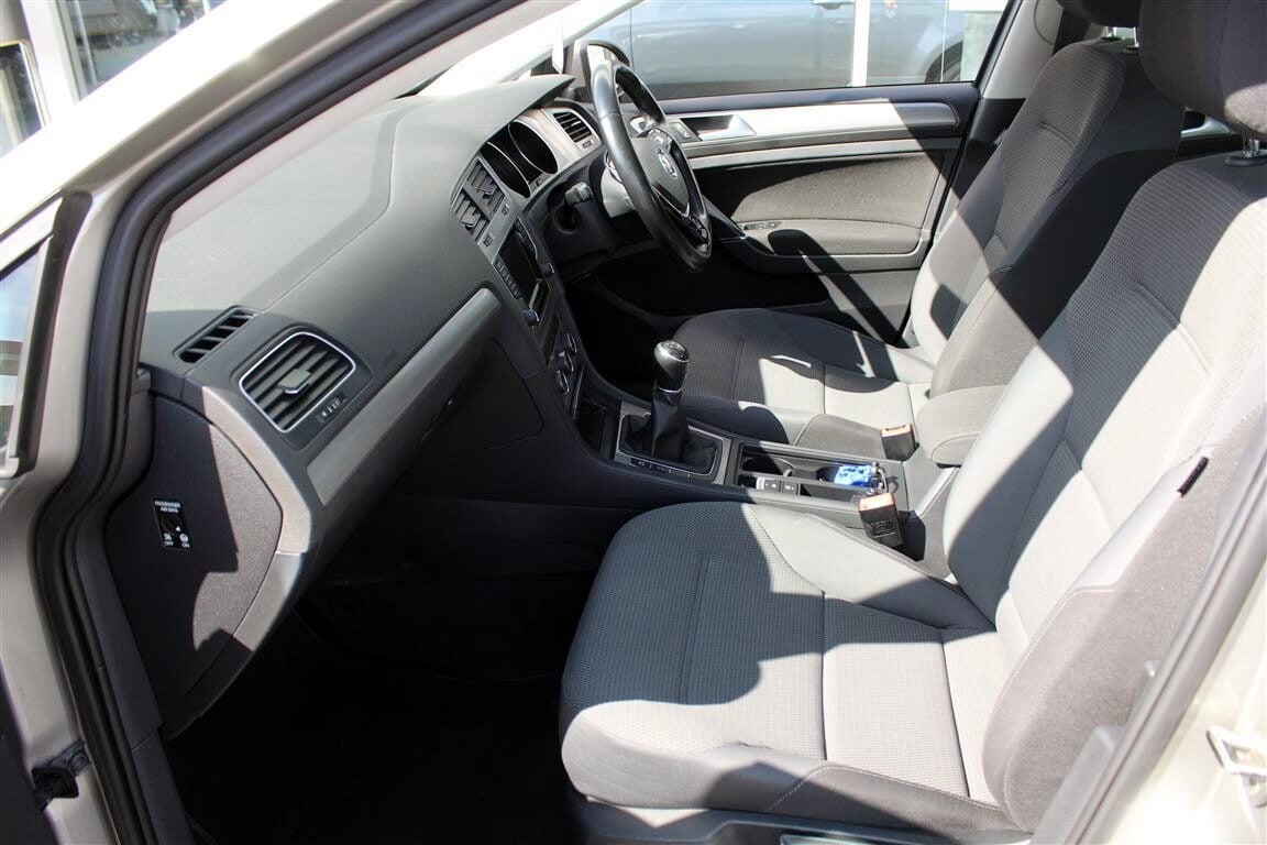 Used Volkswagen Golf 2014 for sale - 76352068: Photo 4