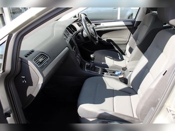 Used Volkswagen Golf 2014 for sale - 76352068: Photo