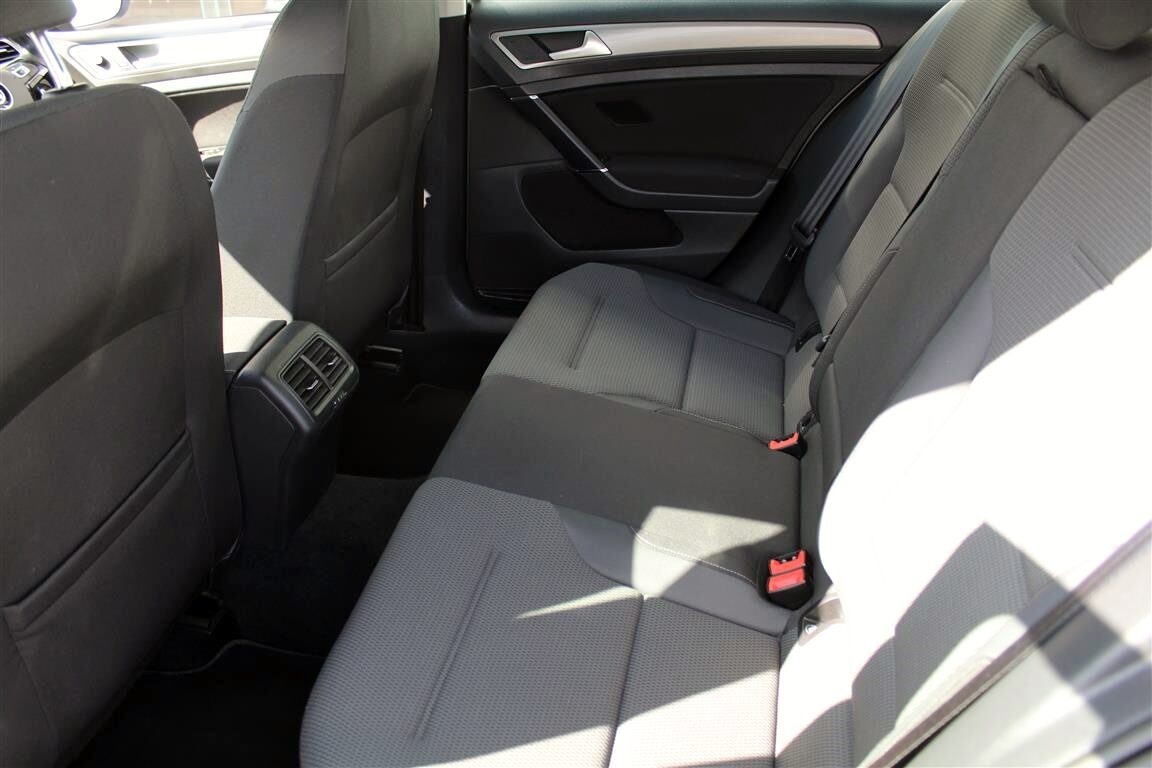 Used Volkswagen Golf 2014 for sale - 76352068: Photo 5