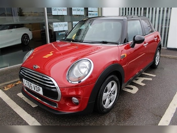 Used MINI Hatch 2016 for sale - 76352088: Photo