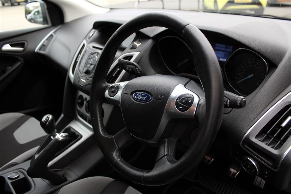 Used Ford Focus 2014 for sale - 76352078: Photo 10