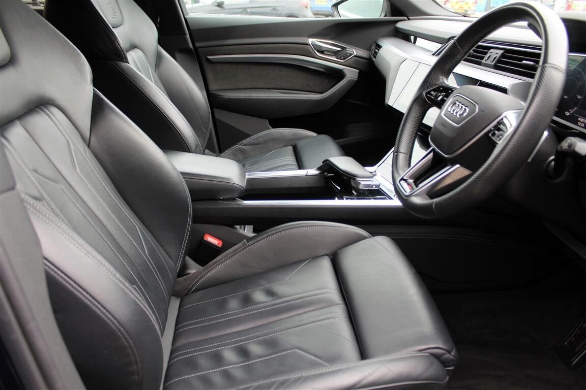 Used Audi e-tron 2021 for sale - 77998643: Photo 11