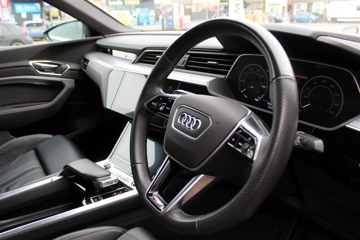 Used Audi e-tron 2021 for sale - 77998643: Photo 12