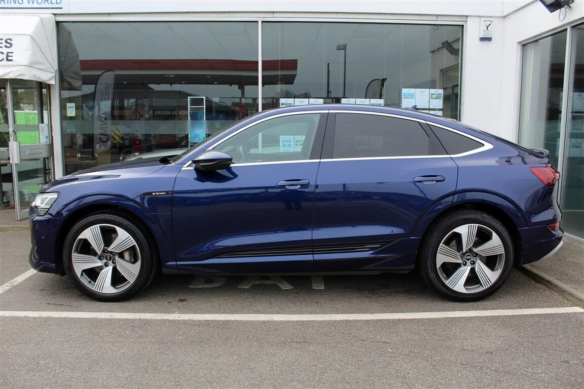 Used Audi e-tron 2021 for sale - 77998643: Photo 2