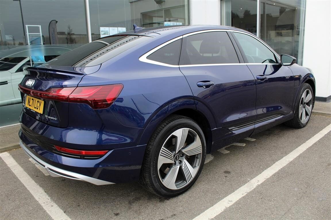 Used Audi e-tron 2021 for sale - 77998643: Photo 4