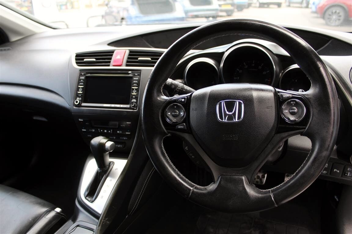 Used Honda Civic 2015 for sale - 76352073: Photo 13