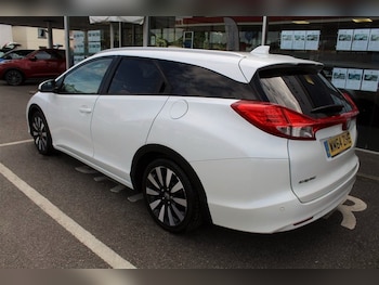 Used Honda Civic 2015 for sale - 76352073: Photo