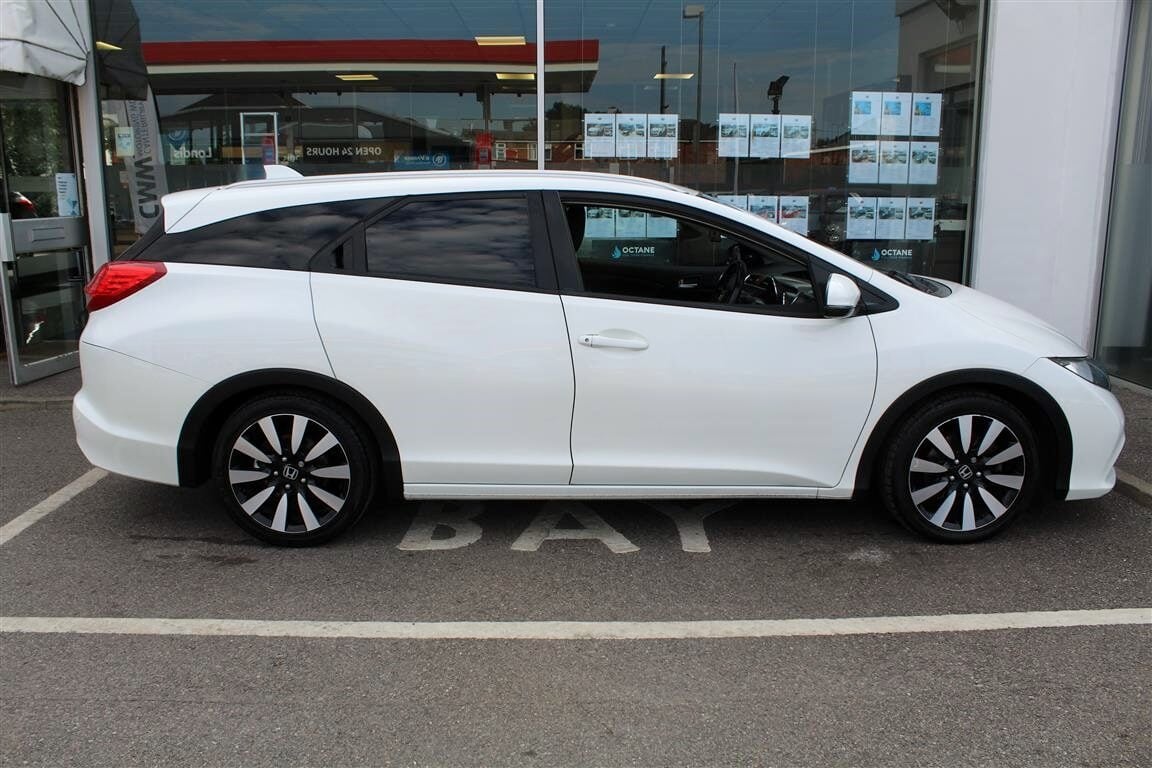 Used Honda Civic 2015 for sale - 76352073: Photo 5