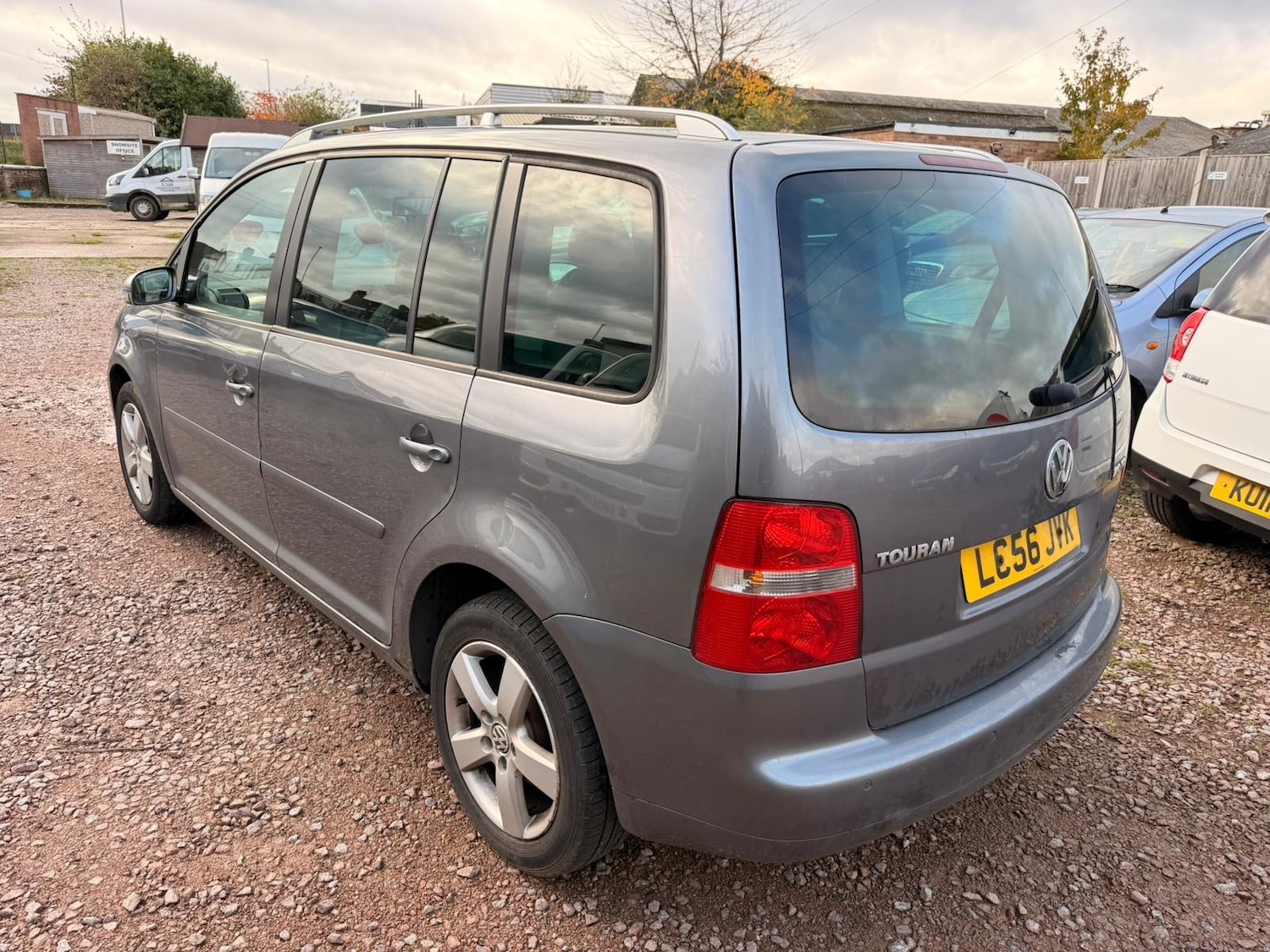 Used Volkswagen Touran 2006 for sale - 76449556: Photo 3