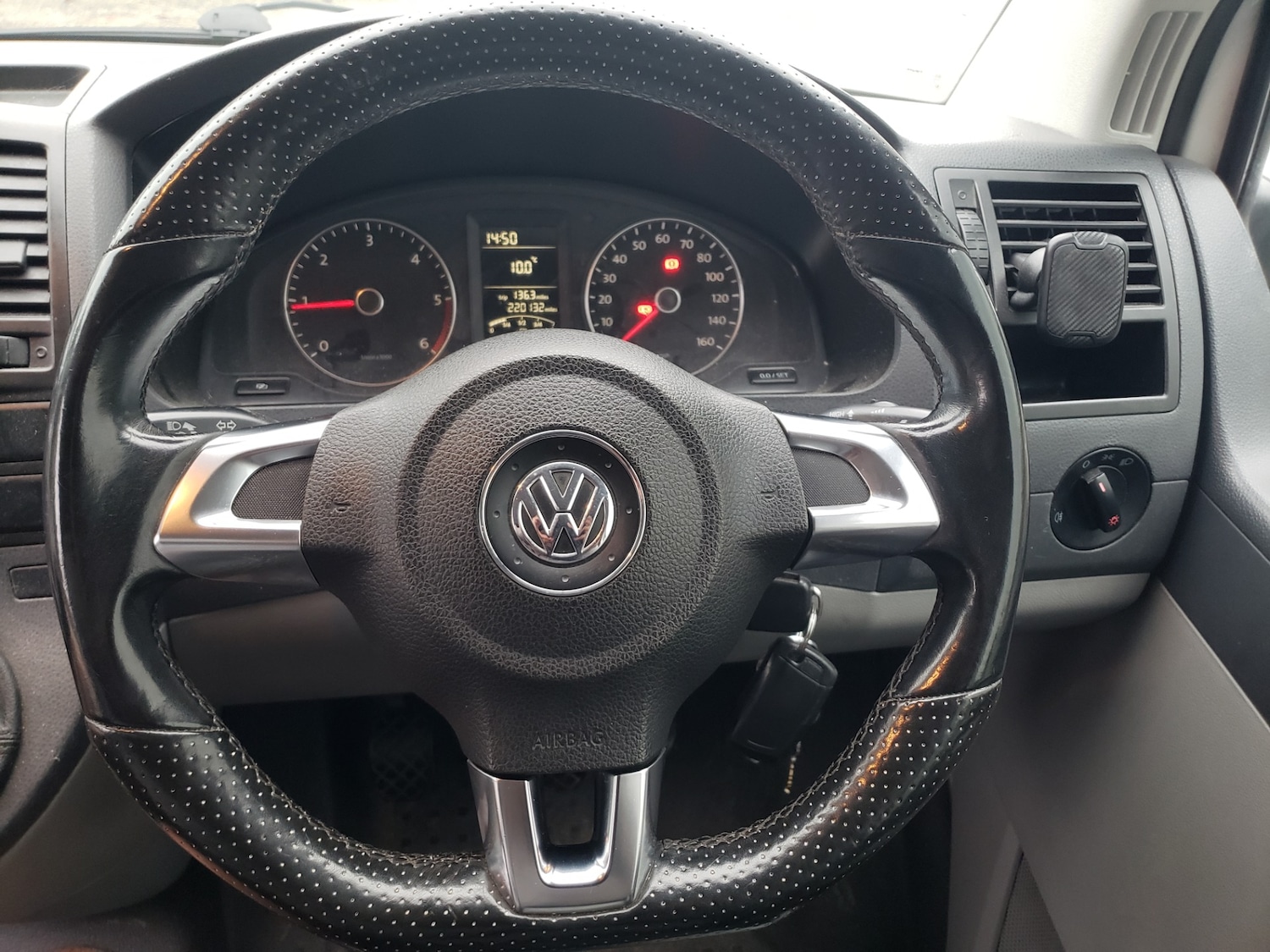 Used Volkswagen Transporter 2011 for sale - 76595253: Photo 2