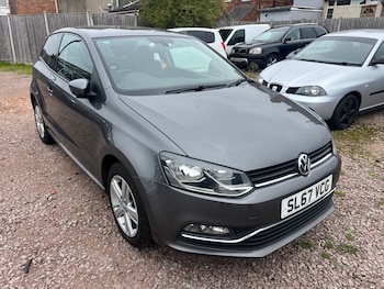 Used Volkswagen Polo 2017 for sale - 76232006: Photo
